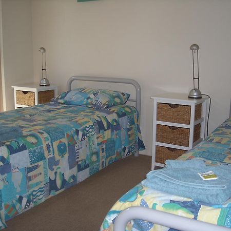 Beaches Apartments Merimbula Oda fotoğraf