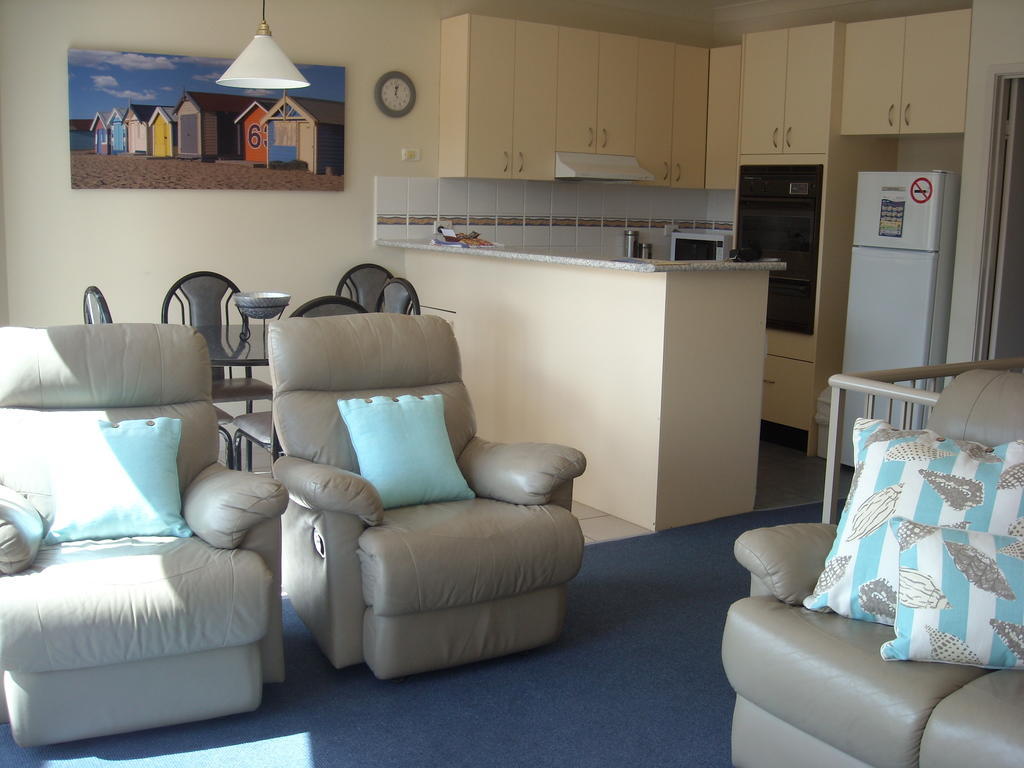 Beaches Apartments Merimbula Oda fotoğraf